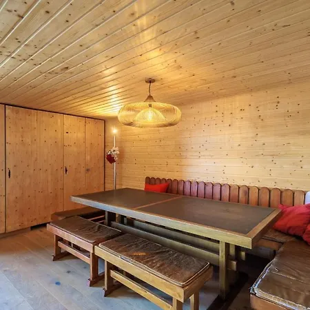 Superbe Appartement, En 2 Parties, Au Centre D'anzere *