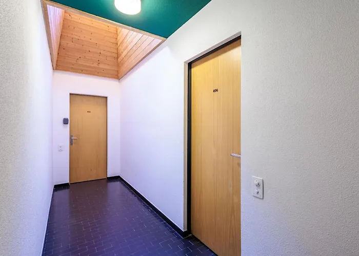 Superbe Appartement, En 2 Parties, Au Centre D'anzere *